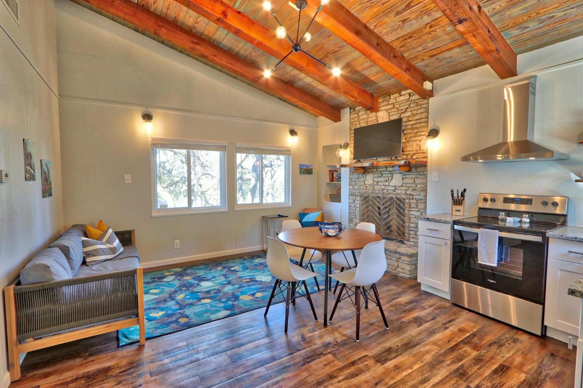 Millie'S Cottages Unit 2 - Annie Canyon Lake Dış mekan fotoğraf